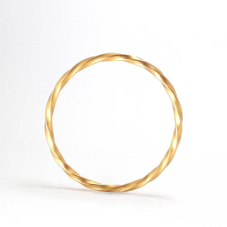Heavy Twisted 22ct Gold Bangle